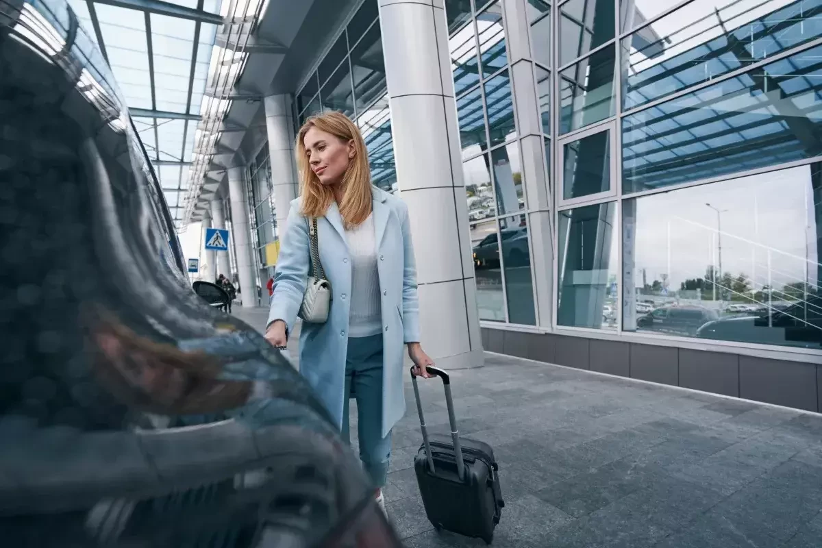 Vous avez un train ou un avion à prendre et vous cherchez un VTC pour réaliser votre transfert depuis Lyon Part-Dieu ?